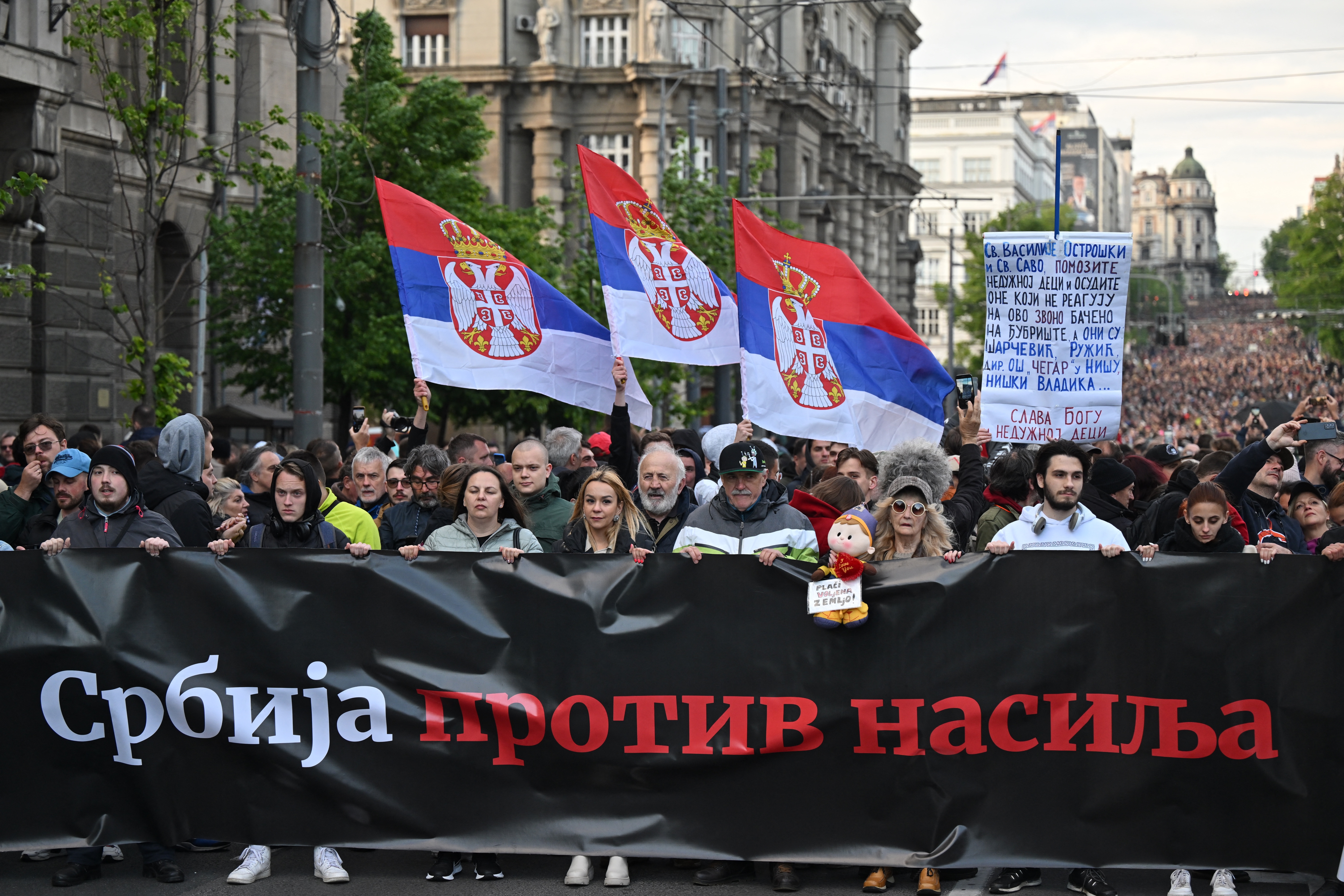 Serbia: RSF urges the authorities to put an end to the toxic regulation of media
