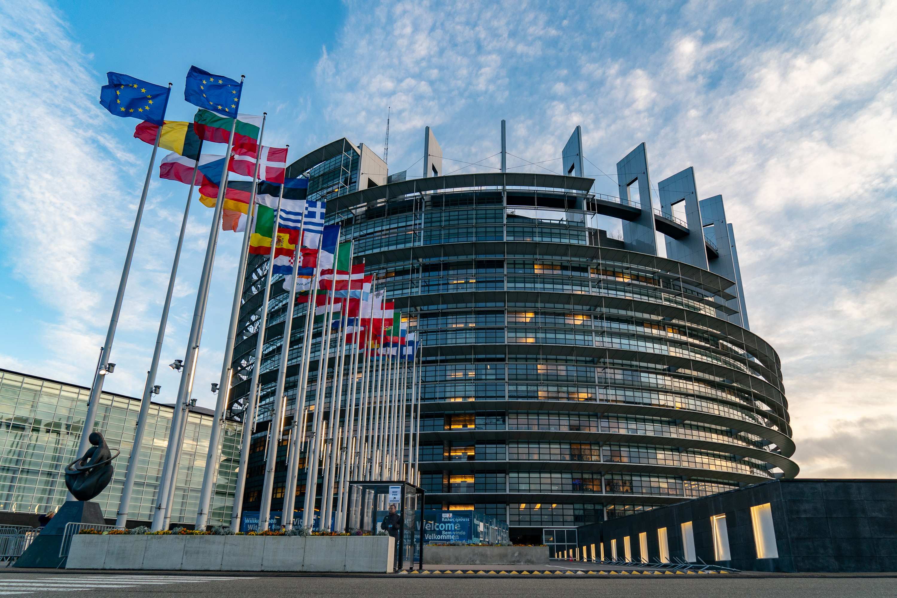 European Union: RSF’s 7 Recommendations on AI and Information