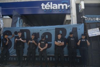 L’accès de la rédaction de l'agence à Buenos Aires a été empêché par un important dispositif policier